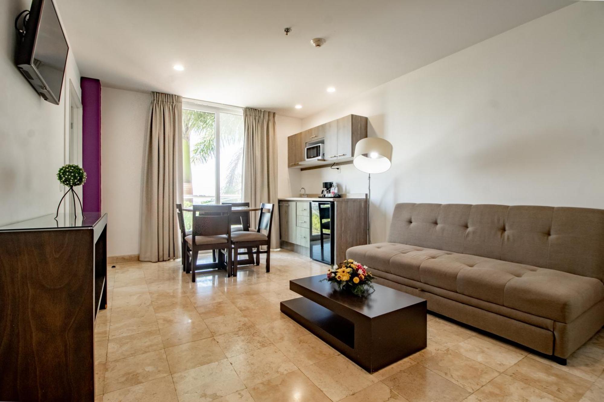 Memora Hotel & Villas Чапала Экстерьер фото