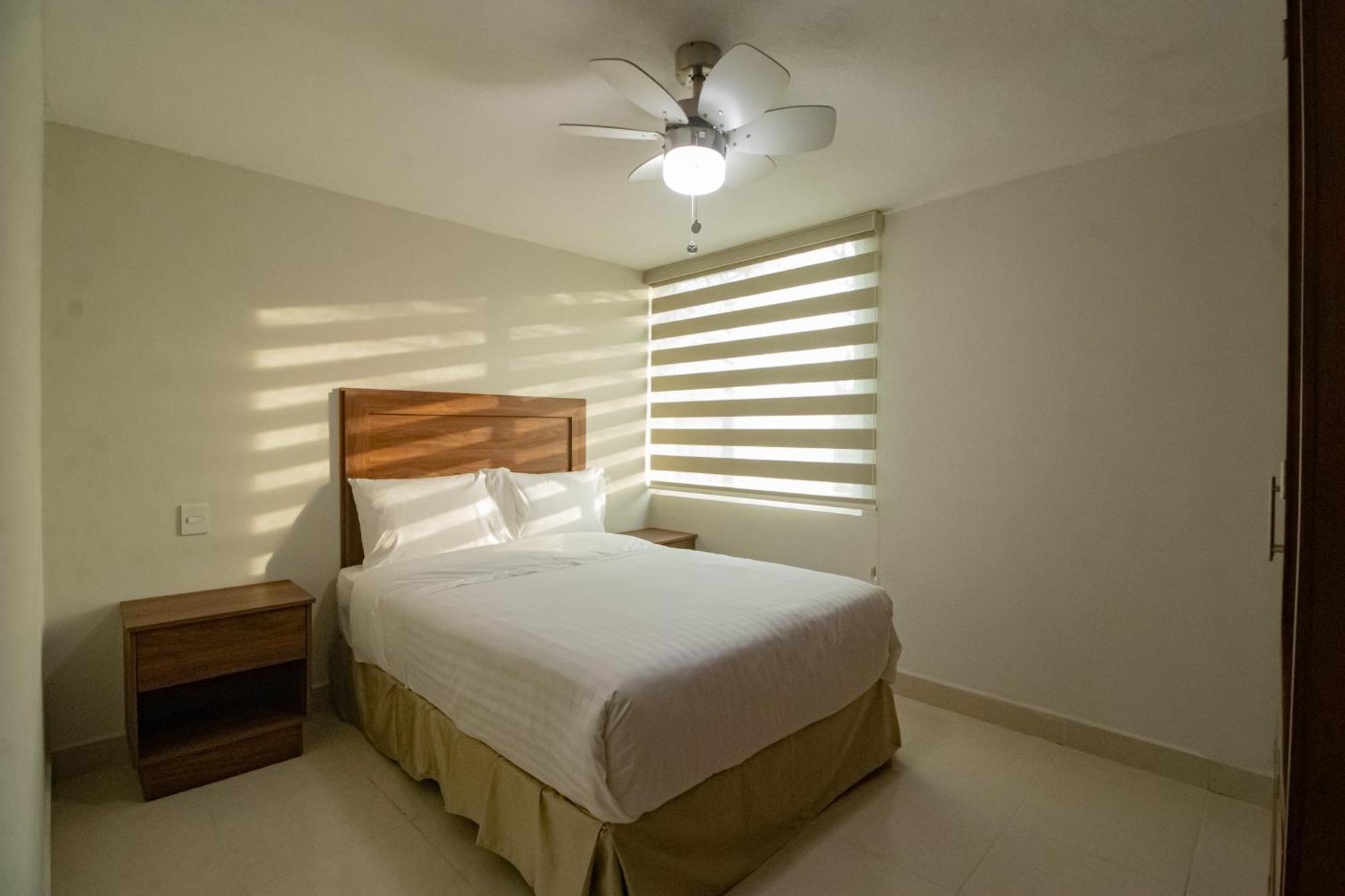 Memora Hotel & Villas Чапала Экстерьер фото