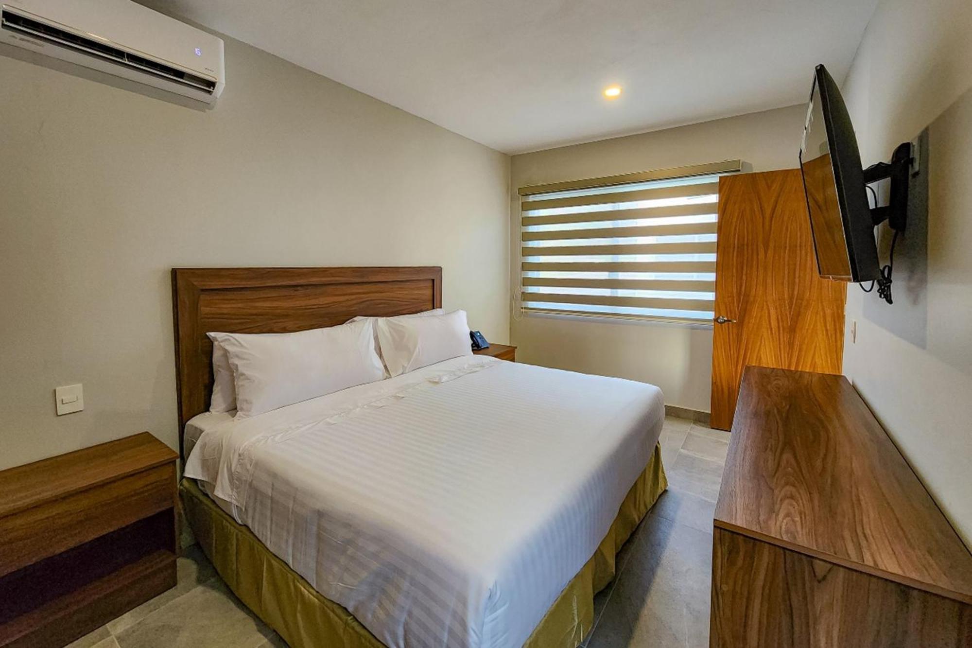 Memora Hotel & Villas Чапала Экстерьер фото